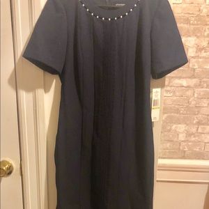 High End Navy Blue Size 4 dress w/ amazing detail